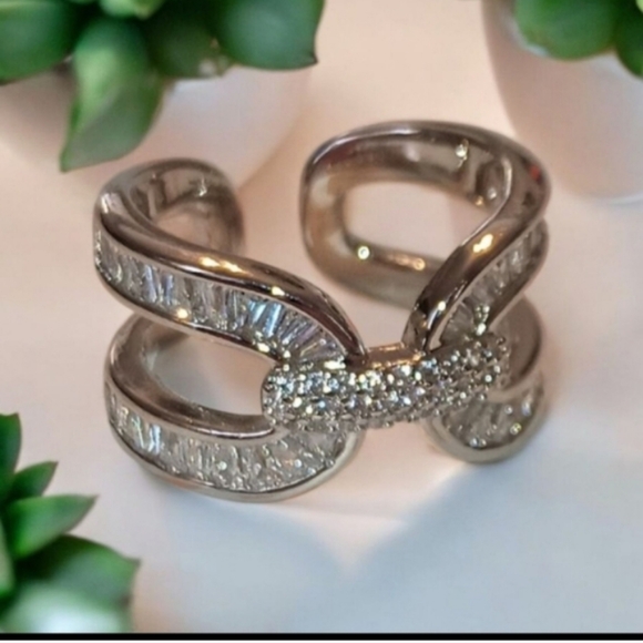 925 Silver Baguette Ring - Picture 15 of 16